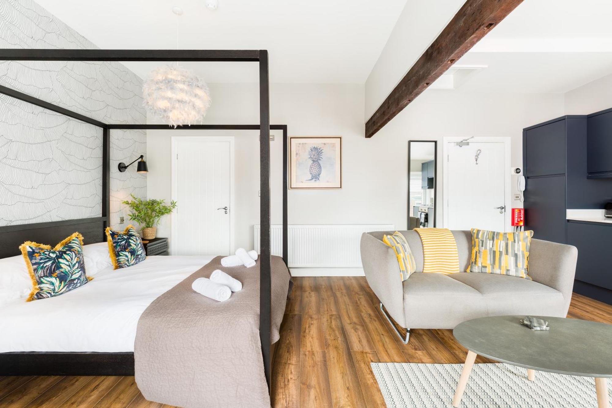 The Shirt Factory Apartments Warrington  Bilik gambar